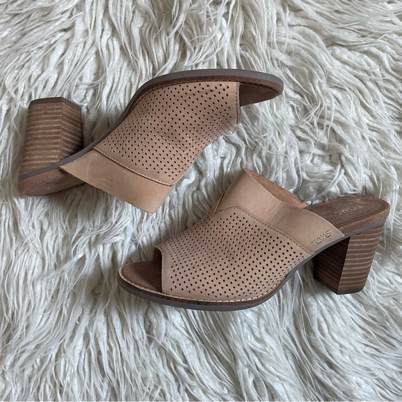 TOMS Majorca Peep Toe Platform Sandal Block Heel Nude Nubuck Leather EUC Size 8 - Picture 3 of 9